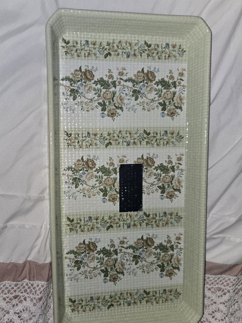 Multipurpose bathroom tray for your jewelry